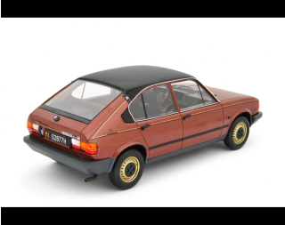 Alfa Romeo Alfasud 1.2 4 Porte 1980 Valentino BRONZO VALENTINO Laudoracing 1:18 Resinemodell (Türen, Motorhaube... nicht zu öffnen!)
